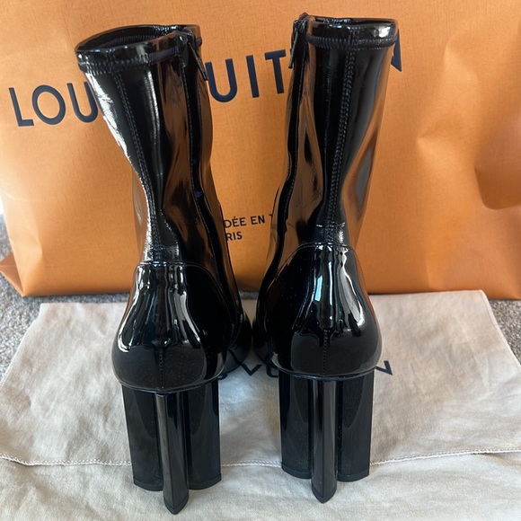 Louis Vuitton Silhouette Ankle Boot - Picture 3 of 6